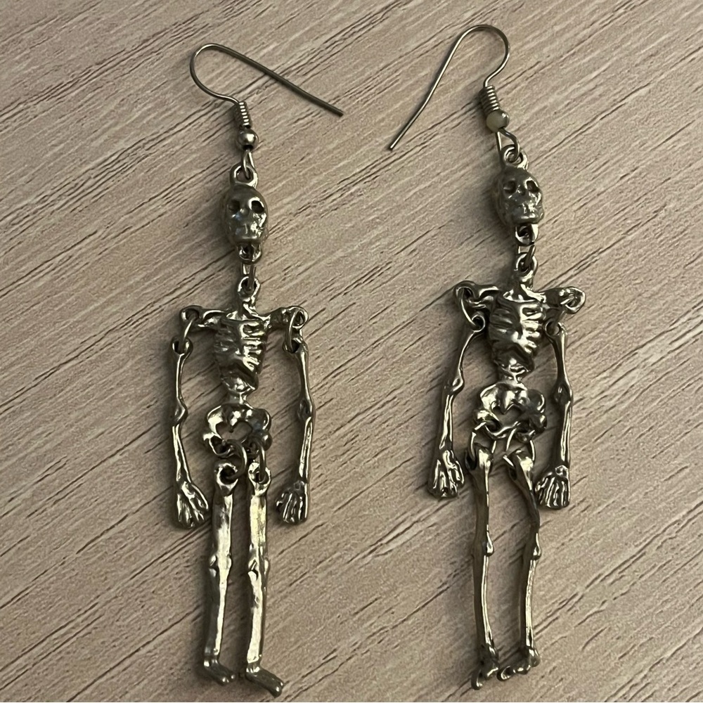 90’s Articulated Skeleton Earrings - Picture 4 of 6